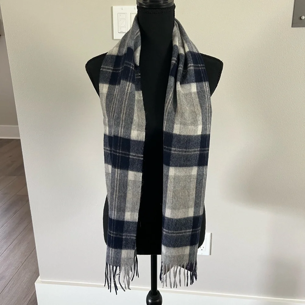 NWT Ballantrae Edinburgh 100% Lambswool Scarf - Picture 3 of 9